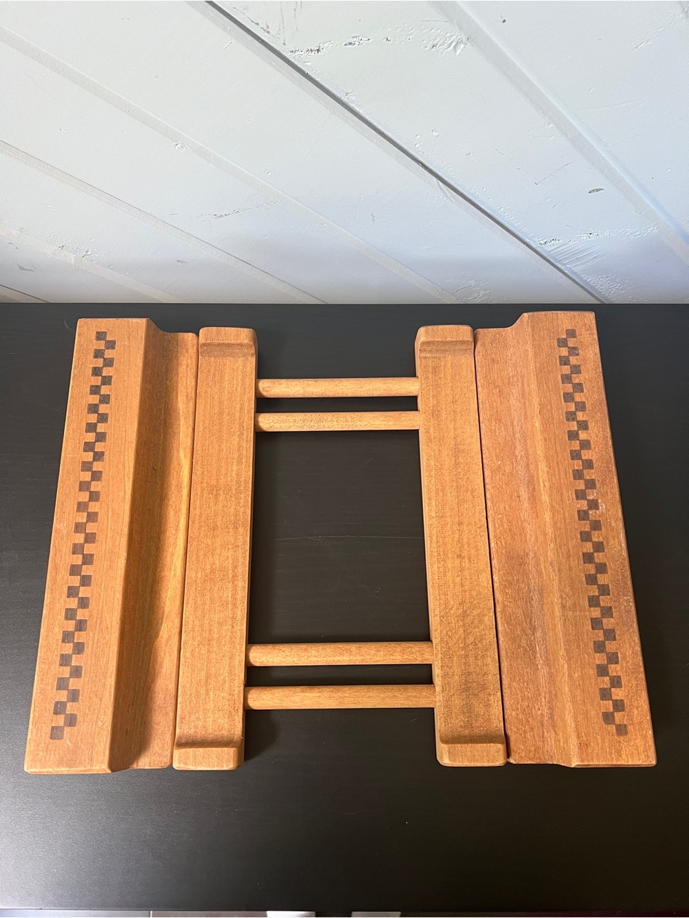 The Pampered Chef Wooden Expandable Trivet / Hot Plate - Brown